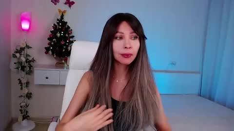 Snapshot of wendifoster chatting on 12.22.25 Wendi Foster online show from 12.22.25