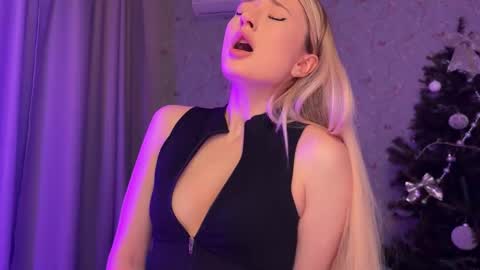 Snapshot of wendy_amber chatting on 01.16.26 Daisy online show from 01.16.26