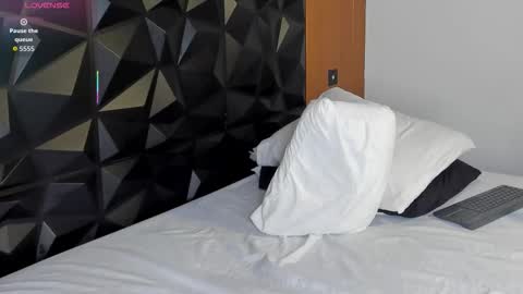 Wendy Marshall  online show from 01.12.26