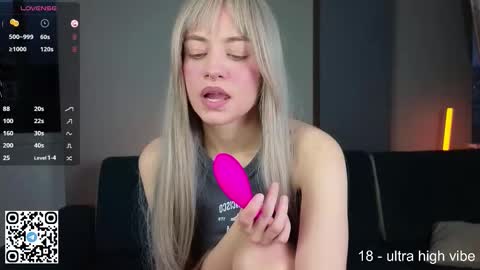 Snapshot of wendylovelylovew chatting on 09.26.25 Wendy online show from 09.26.25