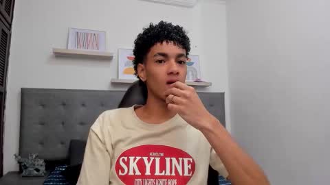 Snapshot of wes_gibbings chatting on 12.19.25 WES online show from 12.19.25