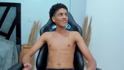 Snapshot of wes_gibbings chatting on 12.20.25 WES online show from 12.20.25