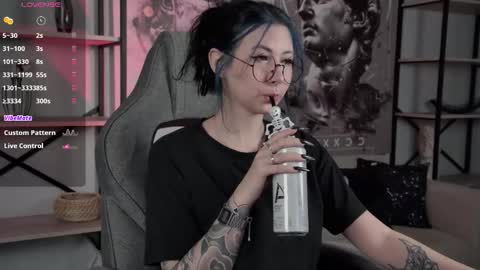 little girl who is always rightLisa online show from 11.19.25