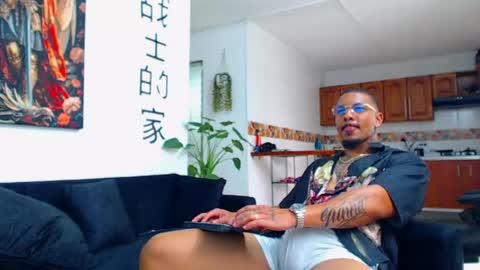 Snapshot of wesleyrogger chatting on 04.19.26 Wesley Rogger online show from 04.19.26