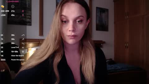 Lana online show from 10.14.25