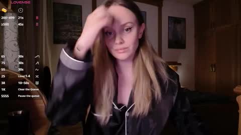 Lana online show from 10.22.25