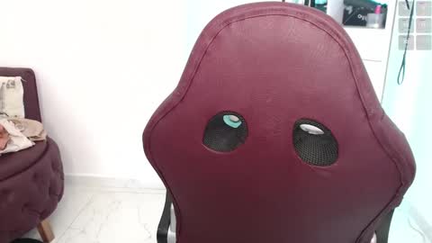 Snapshot of wet_liss chatting on 02.23.25 Diva online show from 02.23.25