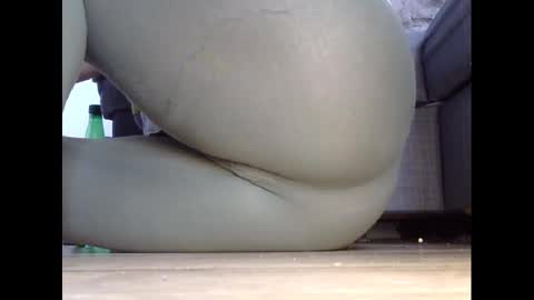 Snapshot of wet_pants2022 chatting on 02.24.25 wet_pants2022 online show from 02.24.25