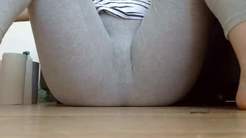 Snapshot of wet_pants2022 chatting on 09.15.25 wet_pants2022 online show from 09.15.25