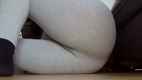 Snapshot of wet_pants2022 chatting on 11.27.25 wet_pants2022 online show from 11.27.25