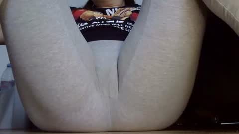 Snapshot of wet_pants2022 chatting on 12.02.25 wet_pants2022 online show from 12.02.25