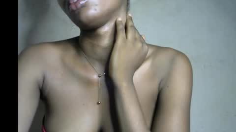 Snapshot of wet_pussy200 chatting on 01.09.26 Bella online show from 01.09.26