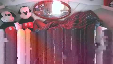 Snapshot of wetdreamsz101 chatting on 09.28.25 wetdreamz101 online show from 09.28.25