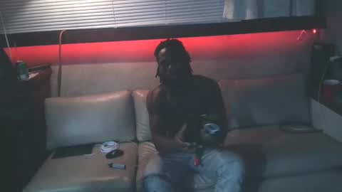 Snapshot of wetdreamsz101 chatting on 11.22.25 wetdreamz101 online show from 11.22.25