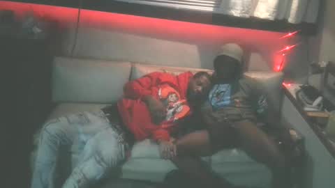 Snapshot of wetdreamsz101 chatting on 11.26.25 wetdreamz101 online show from 11.26.25