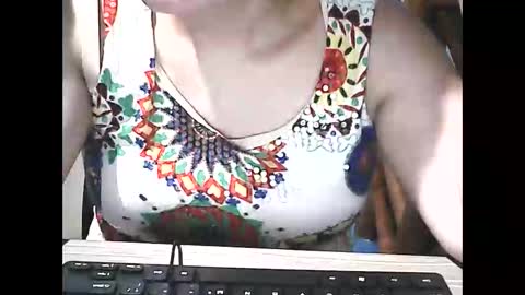 Snapshot of wethornypussy4u chatting on 12.19.25 wethornypussy4u online show from 12.19.25