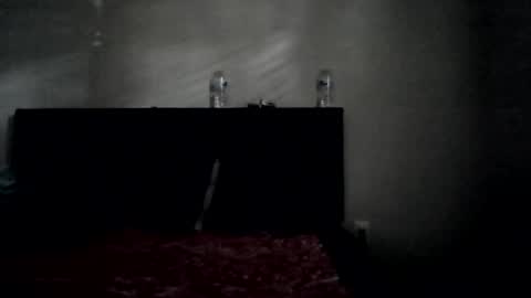 Snapshot of wetkyliecreams chatting on 02.08.25 Kylie online show from 02.08.25