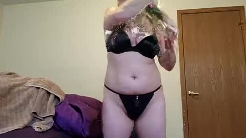 Snapshot of wetness3387 chatting on 06.22.26 wetness3387 online show from 06.22.26
