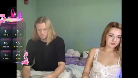 Snapshot of weturnyouon chatting on 11.15.25 weturnyouon online show from 11.15.25