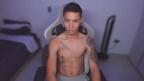 Snapshot of wexx_ chatting on 11.04.25 wex online show from 11.04.25