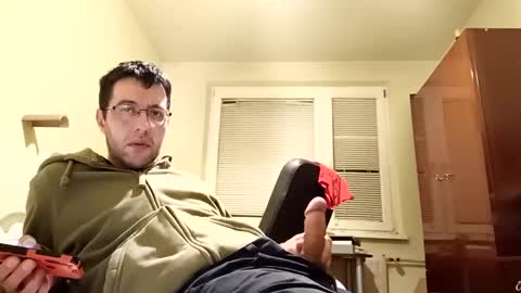 Snapshot of whatwouldyouliketosee chatting on 12.22.24 stoffy online show from 12.22.24