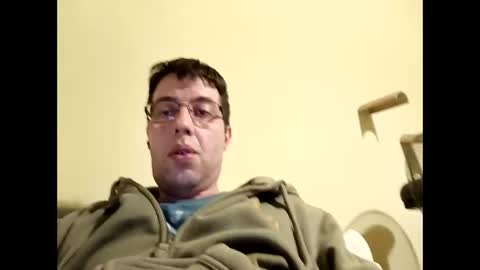 Snapshot of whatwouldyouliketosee chatting on 12.24.24 stoffy online show from 12.24.24