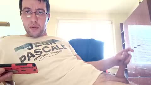 Snapshot of whatwouldyouliketosee chatting on 12.27.24 stoffy online show from 12.27.24