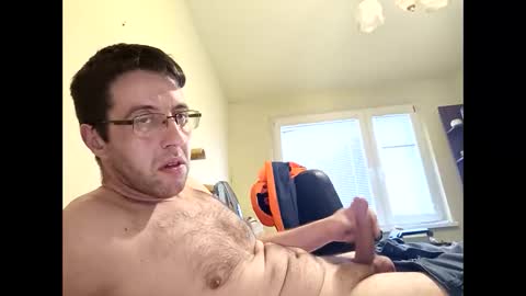 Snapshot of whatwouldyouliketosee chatting on 12.28.24 stoffy online show from 12.28.24