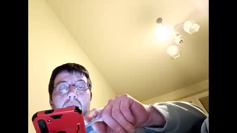 Snapshot of whatwouldyouliketosee chatting on 01.01.25 stoffy online show from 01.01.25