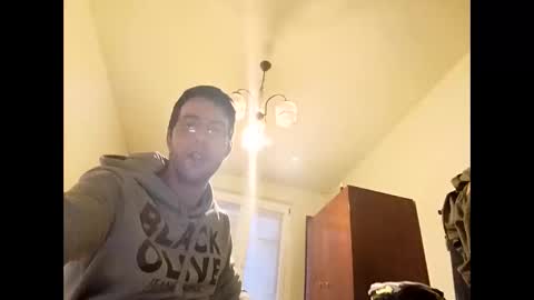 Snapshot of whatwouldyouliketosee chatting on 01.06.25 stoffy online show from 01.06.25