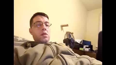 Snapshot of whatwouldyouliketosee chatting on 01.17.25 stoffy online show from 01.17.25