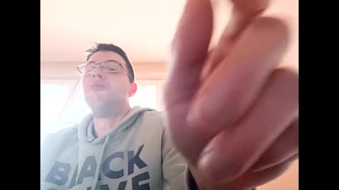 Snapshot of whatwouldyouliketosee chatting on 01.24.25 stoffy online show from 01.24.25