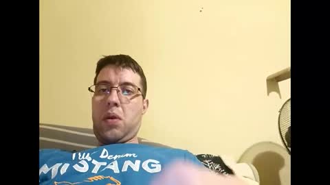 Snapshot of whatwouldyouliketosee chatting on 01.25.25 stoffy online show from 01.25.25