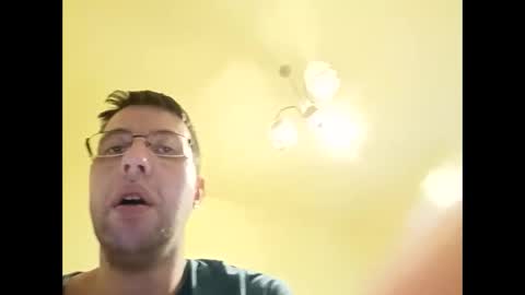 Snapshot of whatwouldyouliketosee chatting on 01.26.25 stoffy online show from 01.26.25