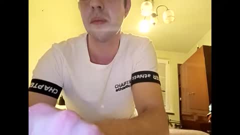 Snapshot of whatwouldyouliketosee chatting on 03.10.25 stoffy online show from 03.10.25