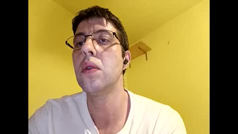 Snapshot of whatwouldyouliketosee chatting on 03.11.25 stoffy online show from 03.11.25