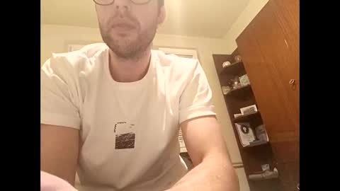 Snapshot of whatwouldyouliketosee chatting on 09.21.25 stoffy online show from 09.21.25