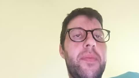 Snapshot of whatwouldyouliketosee chatting on 09.27.25 stoffy online show from 09.27.25