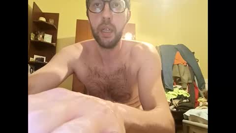 Snapshot of whatwouldyouliketosee chatting on 10.18.25 stoffy online show from 10.18.25