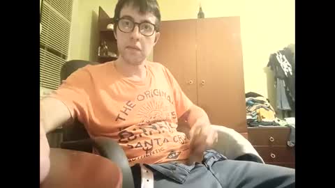 Snapshot of whatwouldyouliketosee chatting on 11.06.25 stoffy online show from 11.06.25