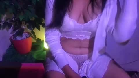 Snapshot of whisperingfire chatting on 10.28.25 Mel online show from 10.28.25