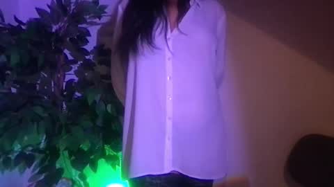 Snapshot of whisperingfire chatting on 10.28.25 Mel online show from 10.28.25