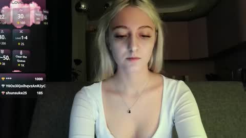 Lina online show from 10.14.25