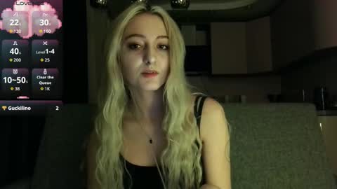 Lina online show from 10.18.25