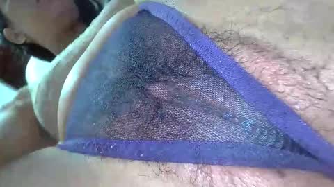 Snapshot of white_sexy_ chatting on 12.21.25 white_sexy_ online show from 12.21.25