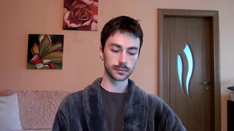 Snapshot of white_sport chatting on 10.02.25 Tom online show from 10.02.25