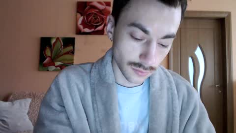 Snapshot of white_sport chatting on 03.19.26 Tom online show from 03.19.26