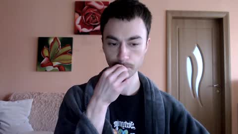 Snapshot of white_sport chatting on 04.04.26 Tom online show from 04.04.26