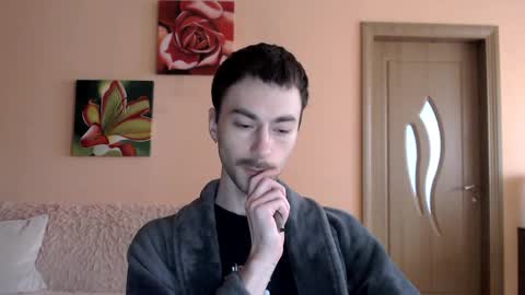 Snapshot of white_sport chatting on 04.11.26 Tom online show from 04.11.26