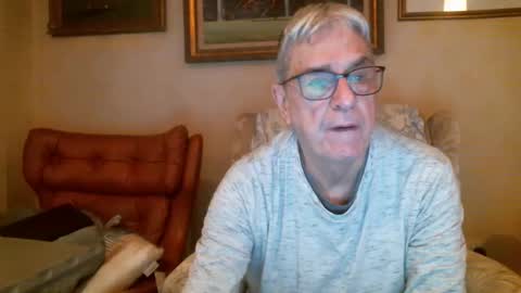 whitebriefs009 online show from 01.15.25